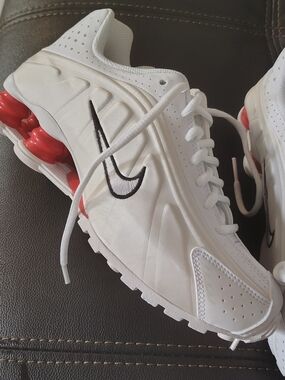 Nike White & Red Shox Running Shoes